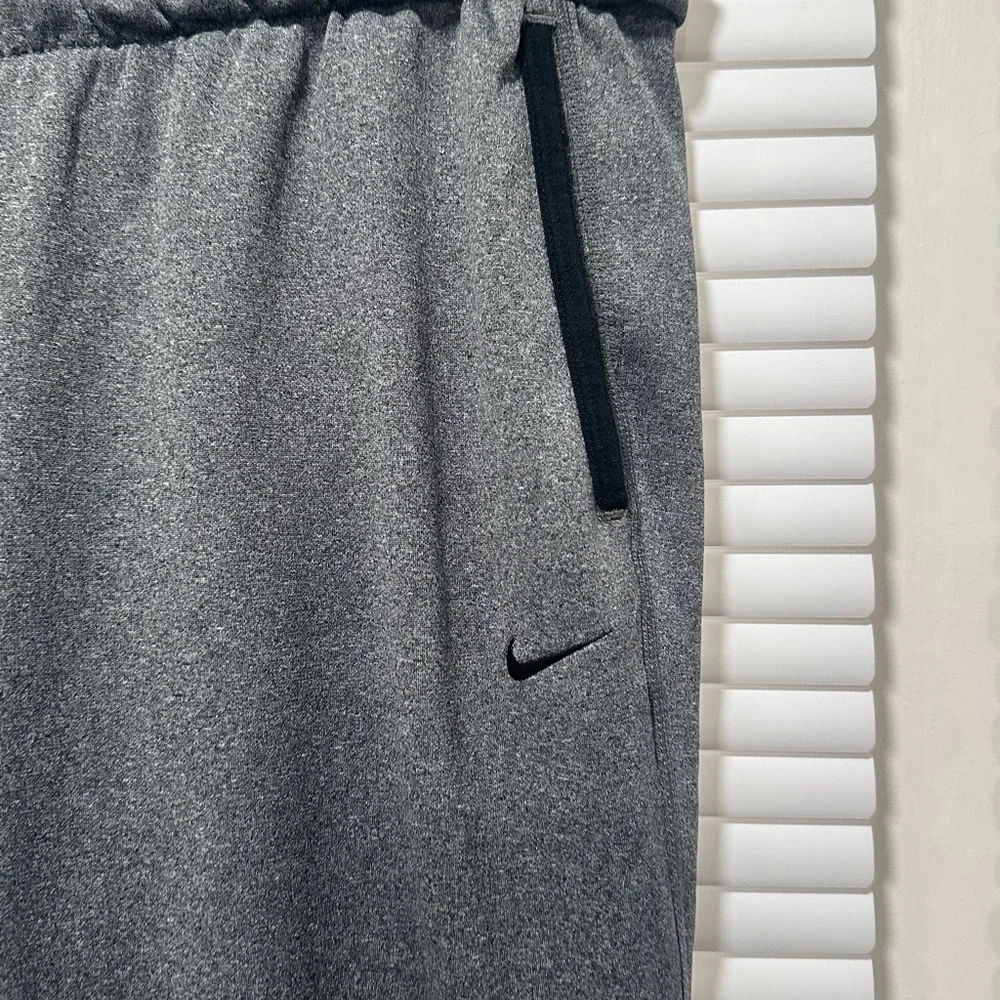 Nike Women's Basketball Sweatpants - Charcoal Gray